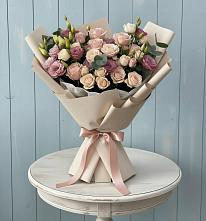 Букет цветов из:  Розы и Лизиантусы в Поселок Кузяевского фарфорового завода