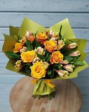 Букет цветов из:  Альстромерии и Розы в Поселок Кузяевского фарфорового завода