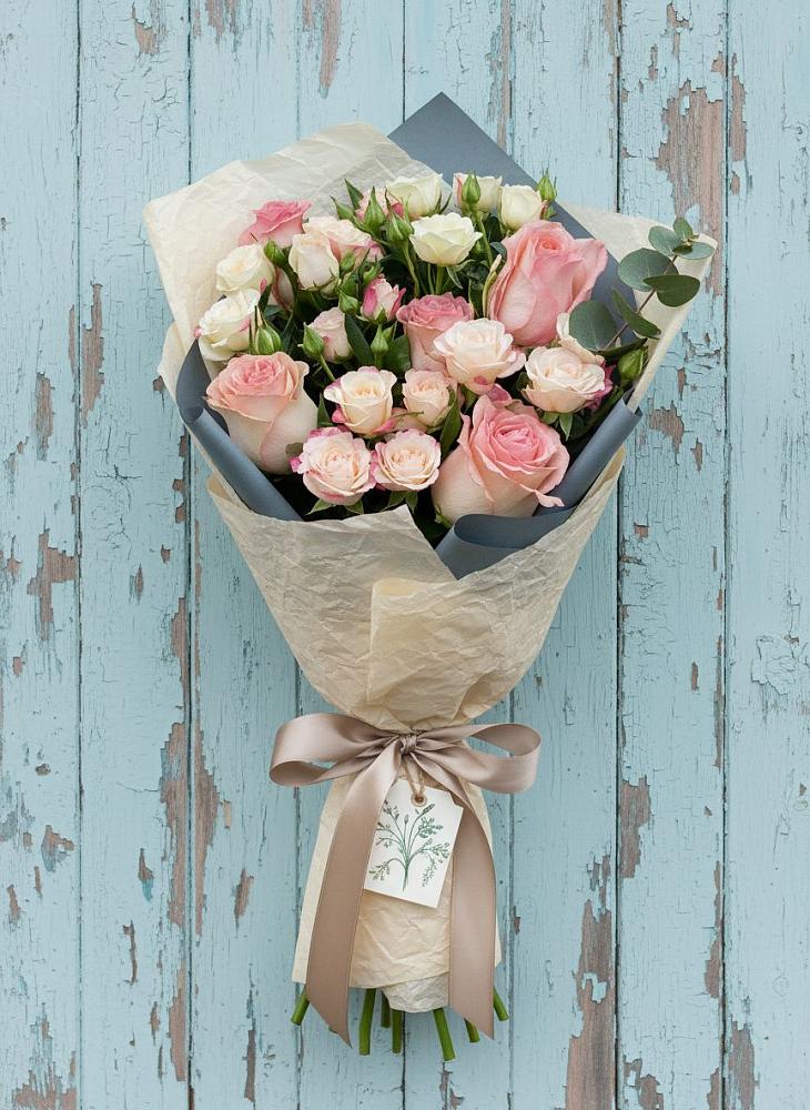 Букет цветов из: Розы в Поселок Кузяевского фарфорового завода