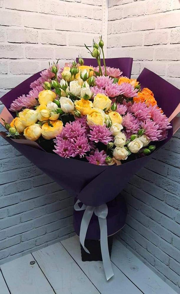 Букет цветов из: Хризантемы и Розы в Поселок Кузяевского фарфорового завода