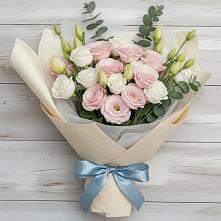 Букет цветов из:  Лизиантусы в Поселок Кузяевского фарфорового завода