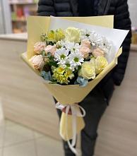 Букет цветов из:  Альстромерии, Розы и Хризантемы в Поселок Кузяевского фарфорового завода