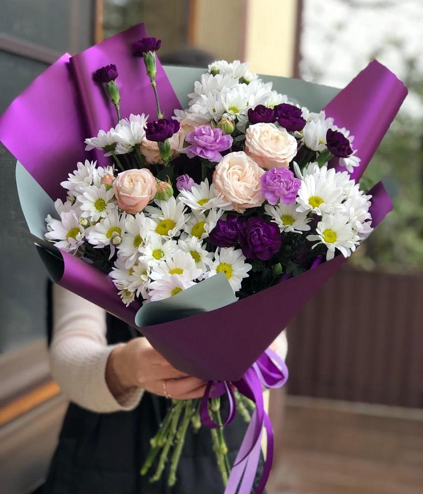 Букет цветов из: Хризантемы, Гвоздики и Розы в Поселок Кузяевского фарфорового завода