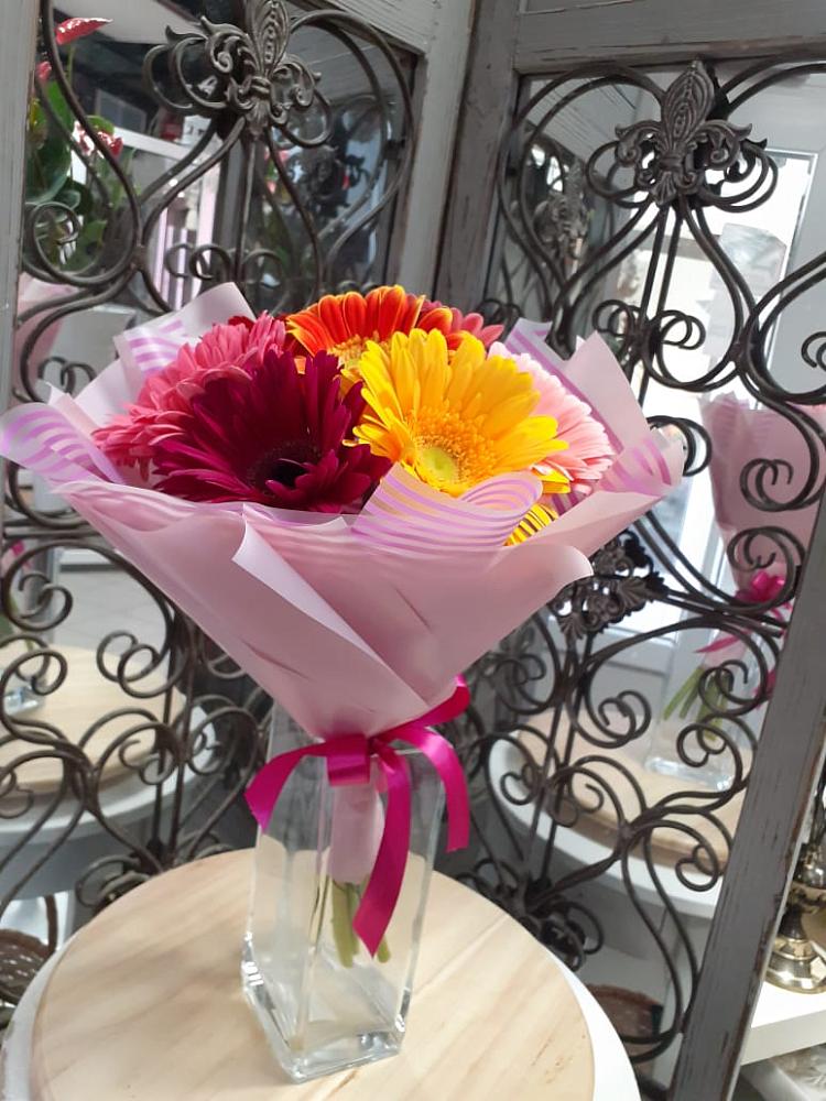 Букет цветов из: Герберы в Поселок Кузяевского фарфорового завода