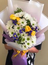 Букет цветов из:  Ирисы, Хризантемы и Розы #REPLACE_PRED# Поселок Кузяевского фарфорового завода