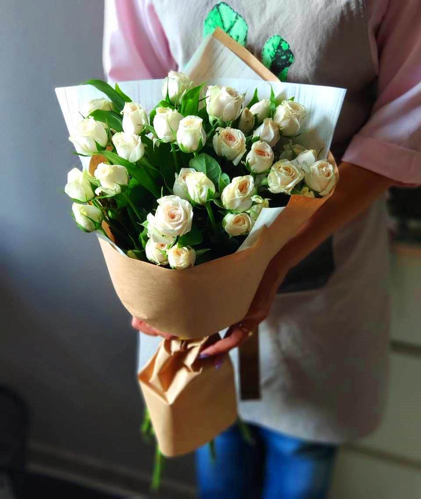 Букет цветов из: Розы в Поселок Кузяевского фарфорового завода