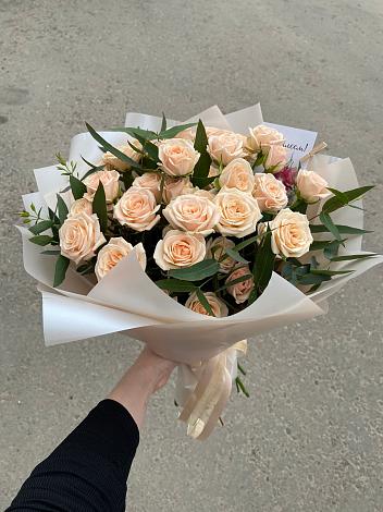 Букет Кремовые розы Латте в Поселок Кузяевского фарфорового завода