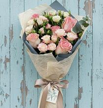 Букет цветов из:  Розы #REPLACE_PRED# Поселок Кузяевского фарфорового завода