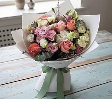 Букет цветов из:  Розы, Лизиантусы и Гвоздики #REPLACE_PRED# Поселок Кузяевского фарфорового завода