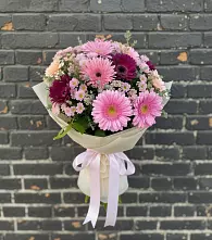Букет цветов из:  Герберы и Хризантемы в Поселок Кузяевского фарфорового завода