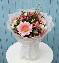 Букет цветов из:  Герберы, Альстромерии и Лизиантусы #REPLACE_PRED# Поселок Кузяевского фарфорового завода