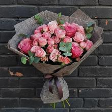 Букет цветов из:  Розы в Поселок Кузяевского фарфорового завода